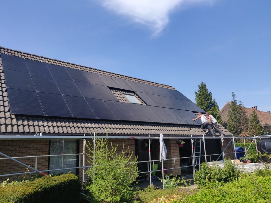 Zonnepanelen installatie